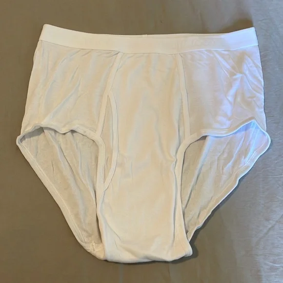 Baggy Fruit of the Loom Tighty Whities. You asked, here they are ;) - Picture 1 of 1